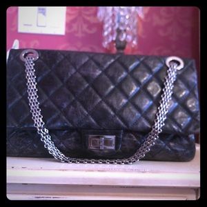 Jumbo classic quilted Chanel bag